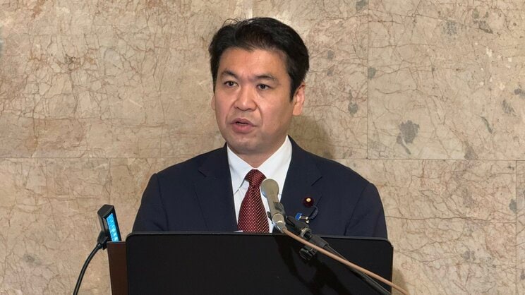 不倫報道で謝罪した松本文科相（松本氏HPより）