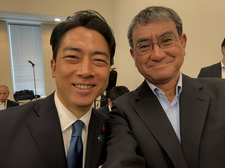 総裁選直前の河野太郎氏と小泉進次郎氏（河野太郎Xより）