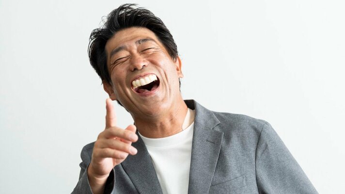 「人の姿を借りて笑いを取っている。これを芸と言っていいのか」明石家さんまの憑依を続けて“自分”を見失い、ものまねをやめようと思ったことも〈原口あきまさの本音〉
