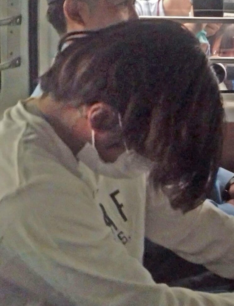 送検される木村容疑者（写真／共同通信社）