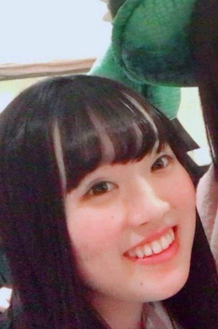 「どんな美女に生まれ変わっても、ずっと苦しいまま」二重から一重に戻した25歳美容インフルエンサーが、今も月1回の美容施術を受ける理由_24