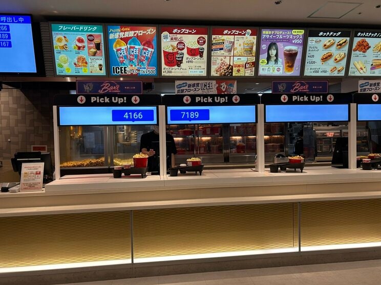 次々に用意されていくポップコーン