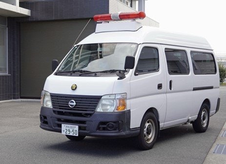 送検される川口容疑者(共同通信社)