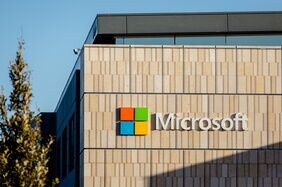 あのビル・ゲイツも休日にはデジタルデトックス? マイクロソフトのエリートたちが人生を楽しくする休日を過ごすために実践する5つの簡単なこと
