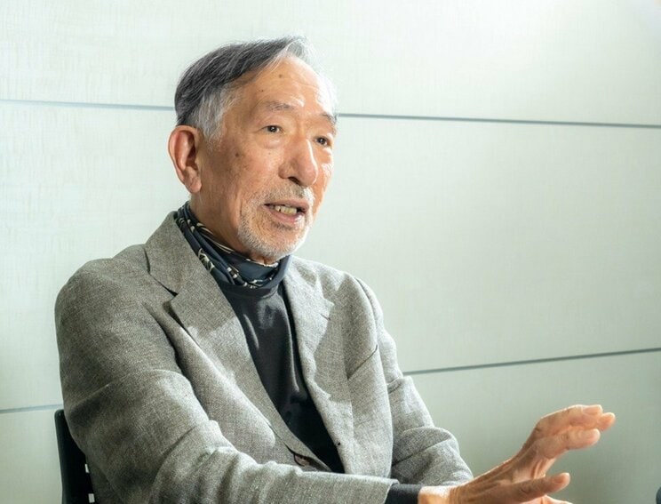 ユーモアも交えながら当時のことを話す岸田一郎　撮影／佐藤靖彦