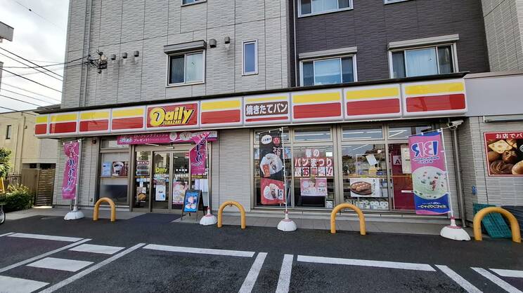 「ヤマザキ春のパンまつり」一色のデイリーヤマザキ（撮影／集英社オンライン）