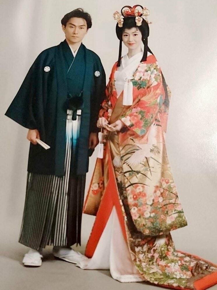 1996年3月、結婚当初の記念写真（写真／さゆりさんSNSより）