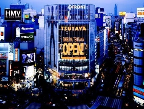1999年にオープンした「SHIBUYA　TSUTAYA」（カルチュア・コンビニエンス・クラブ株式会社提供）