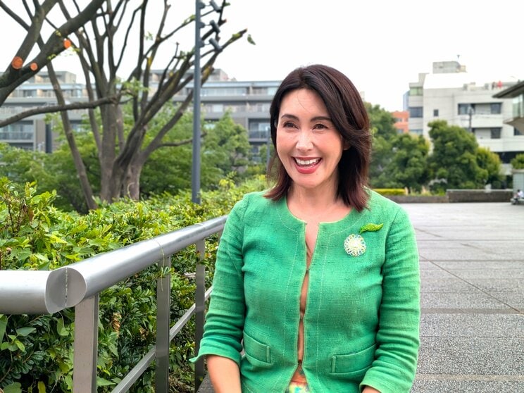 最近は街中で議員として気づかれることが多いという