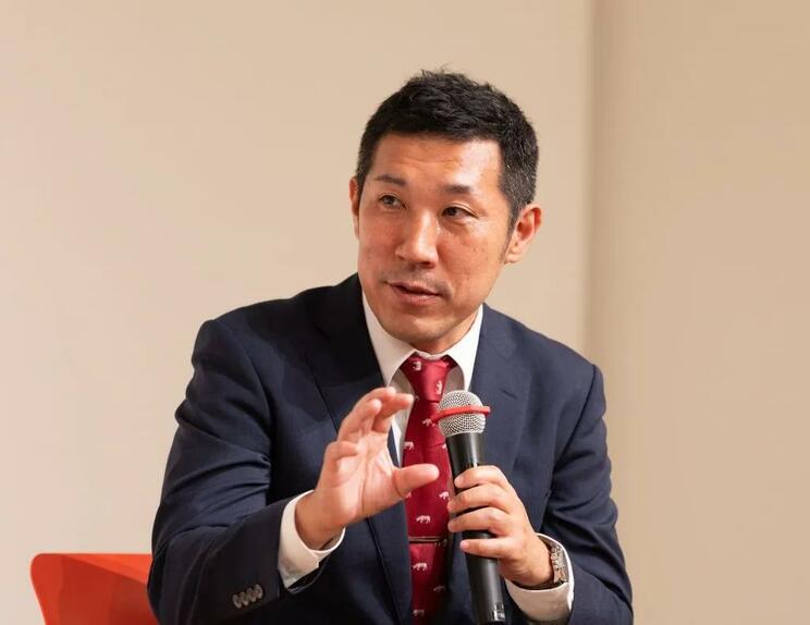 ふじもと・ていじ ◉ 79年東京都生まれ。株式会社松栄堂常務取締役。調合師。06年、株式会社松栄堂に入社。入社後はお香の製造に携わり、香りの原材料や調合技術を学ぶ。現在は調合師として新商品開発に積極的に取り組んでいる。