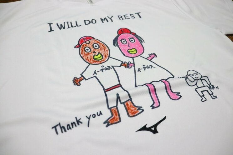 前田が楽天の入団会見で配布した自作のTシャツに描かれていたイラスト
