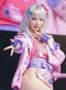 ギャル忍者イツカの衣装で登場したえなこさん（写真／本人Instagramより）