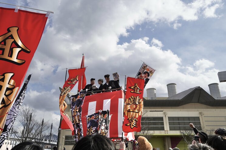 会場の度肝を抜いたやぐら　北九州市二十歳の記念式典にて　写真／篠原祐介