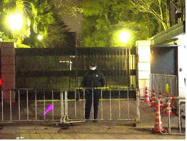 中国大使館（撮影／集英社オンライン）