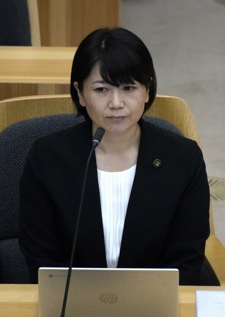 9月26日、前橋市議会本会議に出席した小川晶市長（撮影／集英社オンライン）