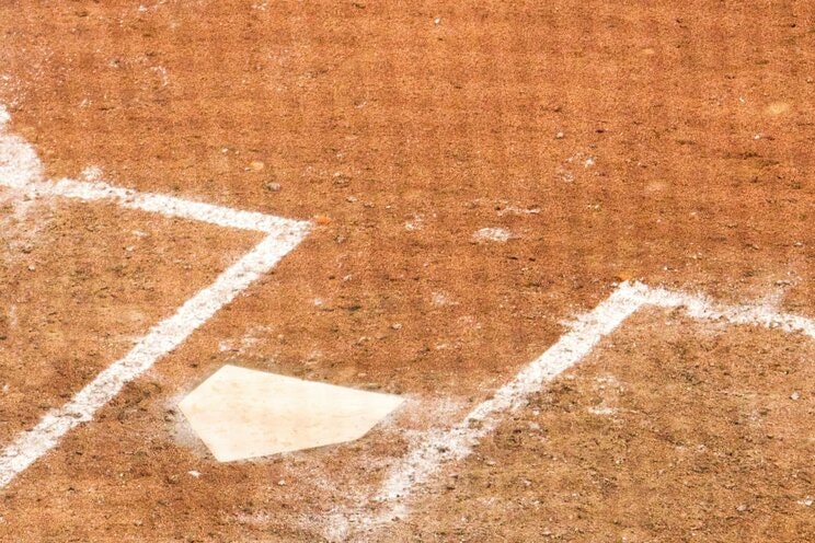 ホームベース（写真／PhotoAC）