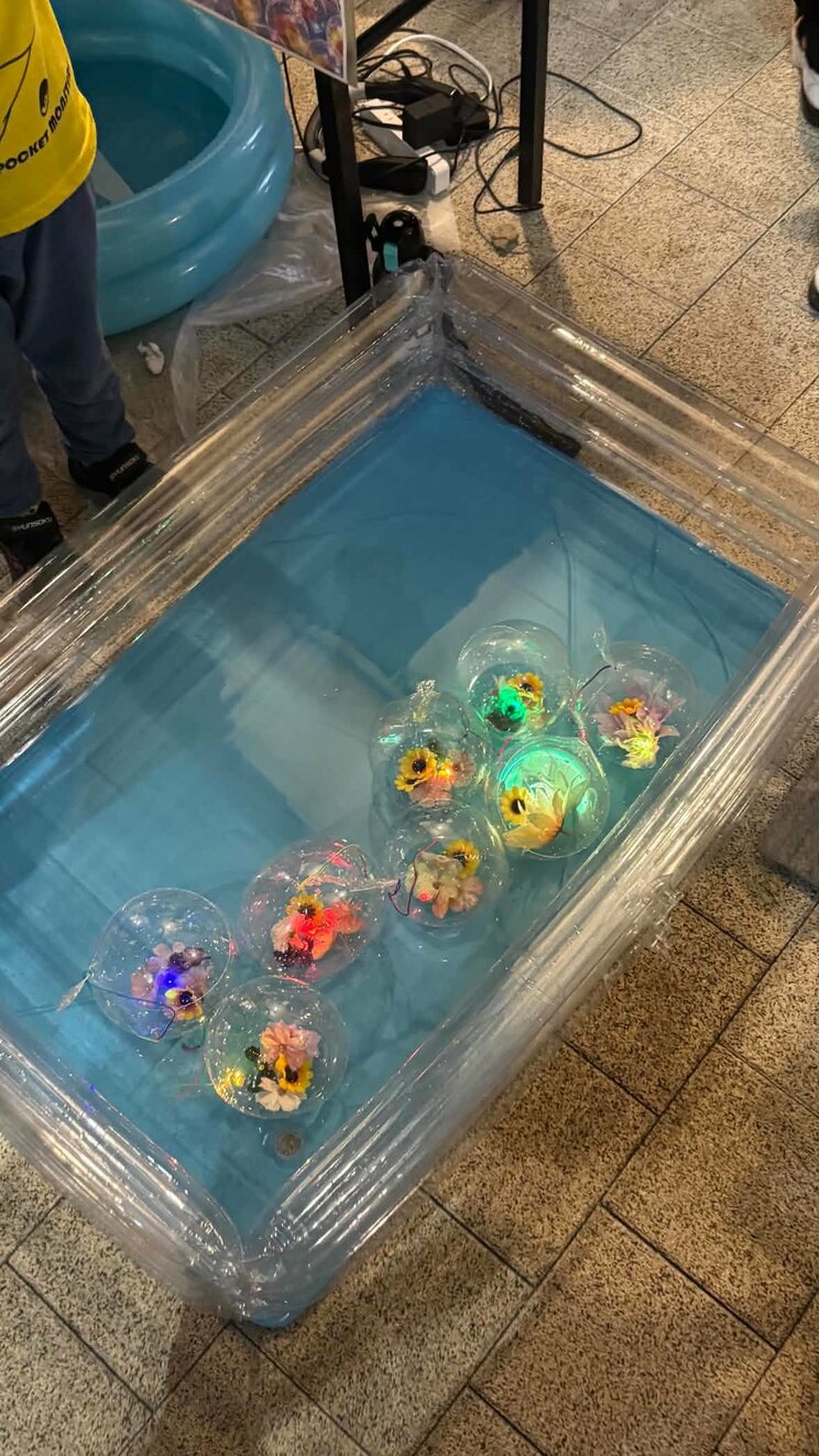 〈金魚すくいが激減？〉都内の祭りで見かけなくなった“縁日の定番”…残った金魚は店じまいの後どこへ行くのか「長生きする金魚はあまり見たことがない」_13