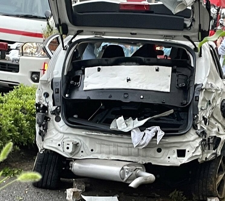 〈川口・逆走飲酒運転の動画入手〉衝撃とともに吹き飛ばされる車、事故の相手を気にかける様子もない中国籍の18歳“茶髪”男性、バックレた同乗者と逮捕の瞬間の映像_21