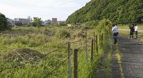 〈北九州・河川敷にまたロケットランチャー〉「なんてことしてくれたんだ!」地区自治会長は驚き、市の安心推進課はガックリ。“修羅の国ではない”はずなのに…再注目された市の“自虐パネル”とは