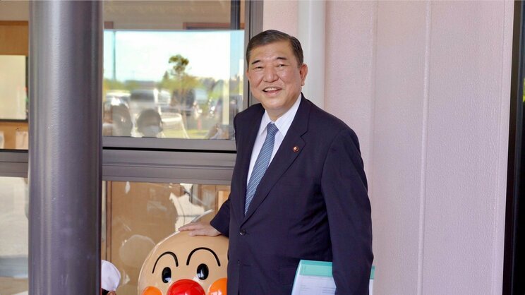 〈セクシー首相誕生か〉小泉進次郎に自民党内から期待の声が続々。菅義偉前首相、さらにあの大物がバックアップなら一躍、総裁選の本命にも？_4