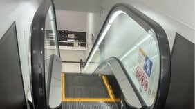 〈西東京市・エスカレーターに首を挟まれ死亡〉「やっと近くに激安スーパーが!」住民歓喜もオープン3ヶ月で起きた悲劇「幅が狭かった」「荷物が引っかかりやすいと感じてた」製造メーカーの回答は…