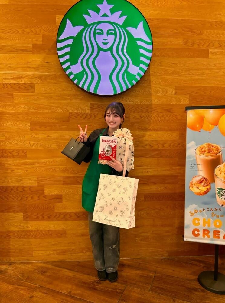 アルバイト最終日の安井南さん（写真／本人Instagramより、以下同）