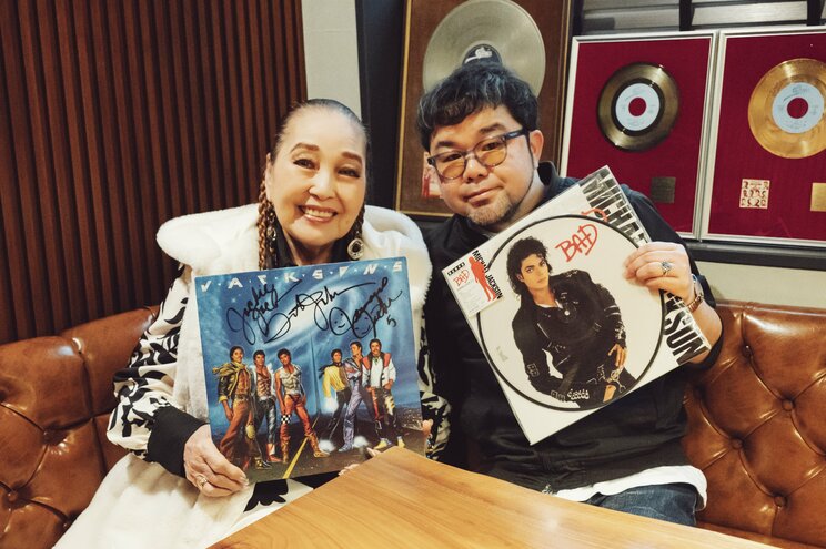 湯川れいこ氏（左）と西寺郷太氏（右）