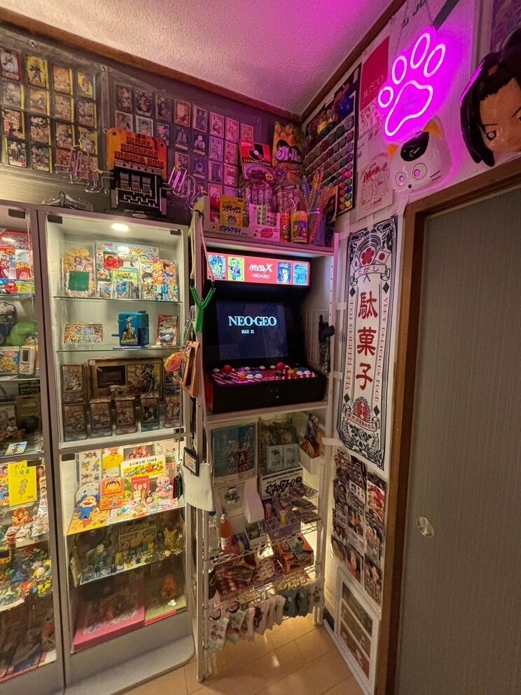 部屋に入ると懐かしの品々が…（撮影／集英社オンライン）