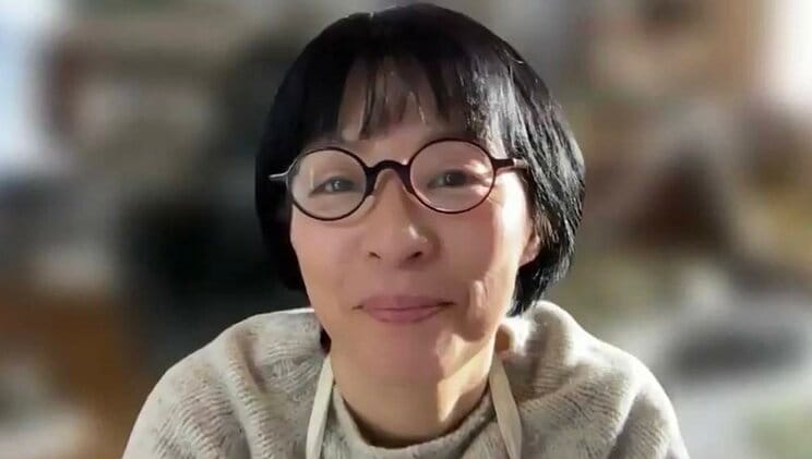 インタビューに応じる柴田ケイコさん