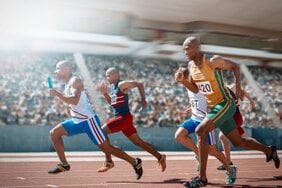 パリ五輪では「過去最多193人の選手がLGBTQを公表」も「日本人はゼロ」…なぜ日本では性的マイノリティに対しての偏見がなくならないのか?