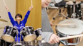 高市旋風で子どもの習い事が激変「ドラムやりたい！」が止まらない？ 教室は新校舎建設、女の子も興味津々