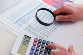 相続税において税務署が一番見つけたいのは「名義預金」。「郵便貯金はスルーされる」はウソ…気をつけるべき税務調査のポイント