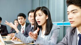 日本社会で高く評価される「我慢力」は、自ら主張しなければ損をするだけという世界のスタンダードにおいてどうなるのか