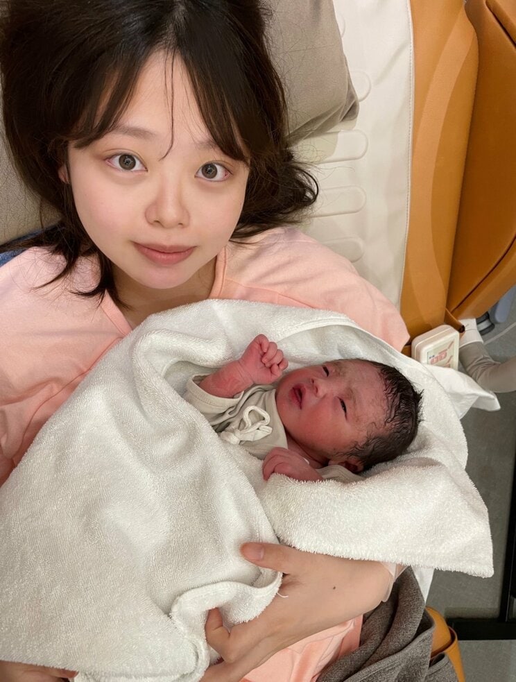 出産直後の三石祐奈さん（写真／三石さん提供）