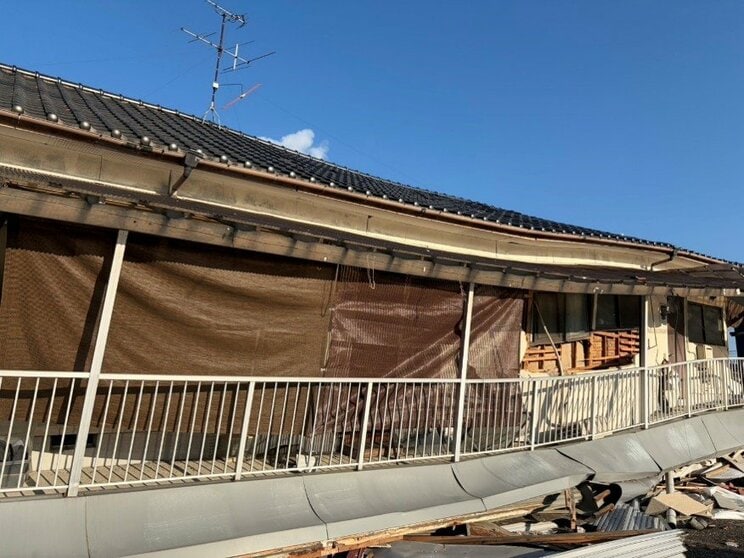 崩れた家屋（撮影／集英社オンライン）