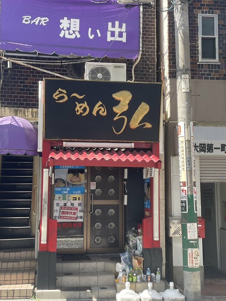 〈銃殺されたラーメン店主は山口組系組長〉抗争か？ 金銭トラブルか？ 美味いと評判、SNSはラーメン投稿多数の“本気の店”での惨劇。店主は銃口を口に突っ込まれて射殺された_3