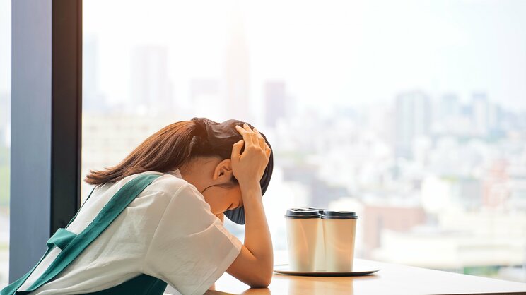 カスハラを「受けたことがある」と答えた学生は17.3％　※写真はイメージです（写真／Shutterstock）