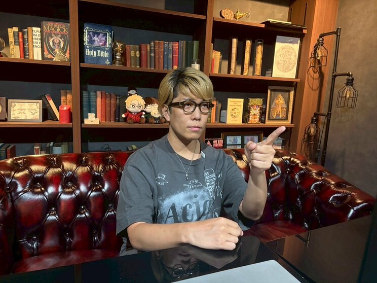 「再生数を伸ばすことは簡単だけど…」売上5億円の人気都市伝説系YouTuberが語る成功の秘訣。一方で「社員がバールで殴られた」無視できない顔出しのリスク _3