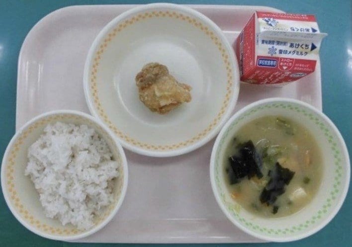 ＳＮＳで大炎上してしまった“唐揚げ”の給食だが…（福岡市教育委員会提供）