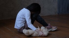 16歳で1回手取り2000円の格安風俗に入店…4つの性感染症にかかり、医者から「風俗の仕事をやめて普通の仕事に就きなさい」と言われてもやめられない理由