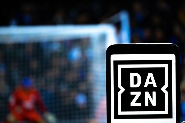W杯全試合を放送するDAZN（写真／shutterstock）