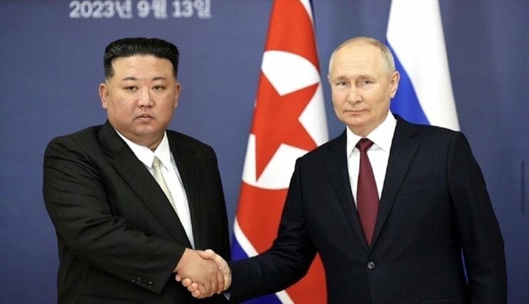 
昨年9月にがっちり握手した金正恩とプーチン
