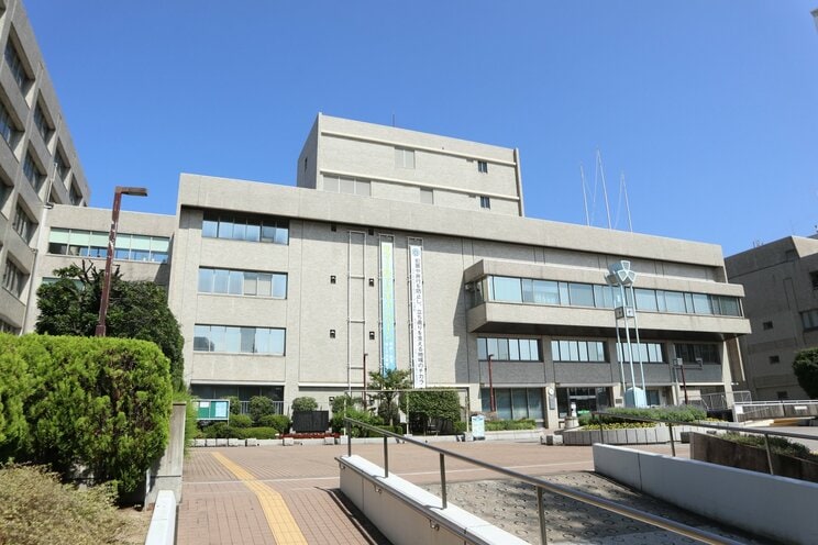 品川区役所（PhotoACより）