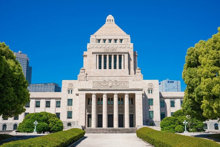 国会では選挙期間中の「中傷動画問題」などの些末なスキャンダルが取り沙汰されているが…
