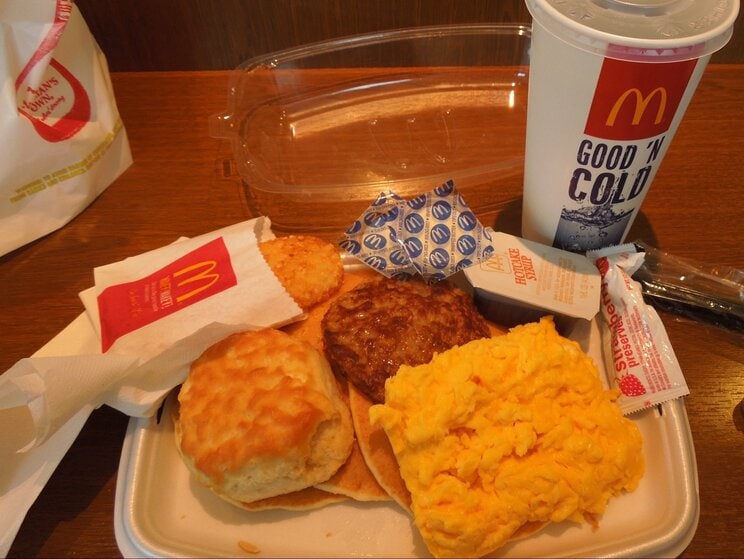 これがアメリカの朝食？「Big Breakfast with Hotcakes」