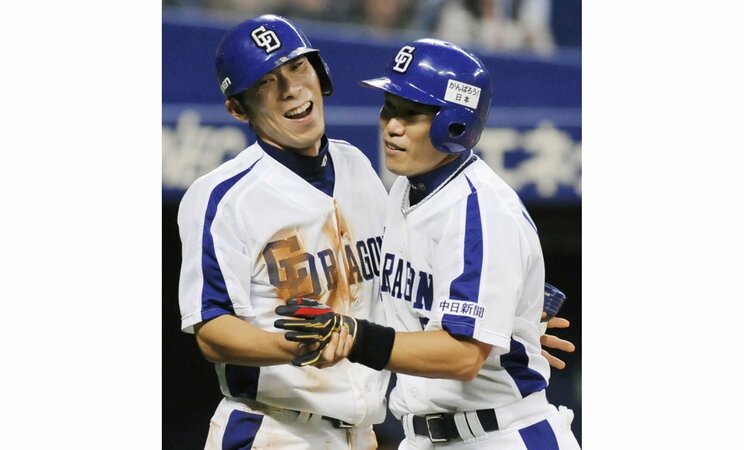 中日の黄金期を支えたアライバコンビ　写真／共同通信社