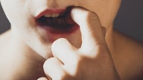 人差し指を自ら食いちぎって天皇家を呪い続け、怨霊神となった不遇の上皇…「怨霊信仰」が日本文化に与えた強大な影響力