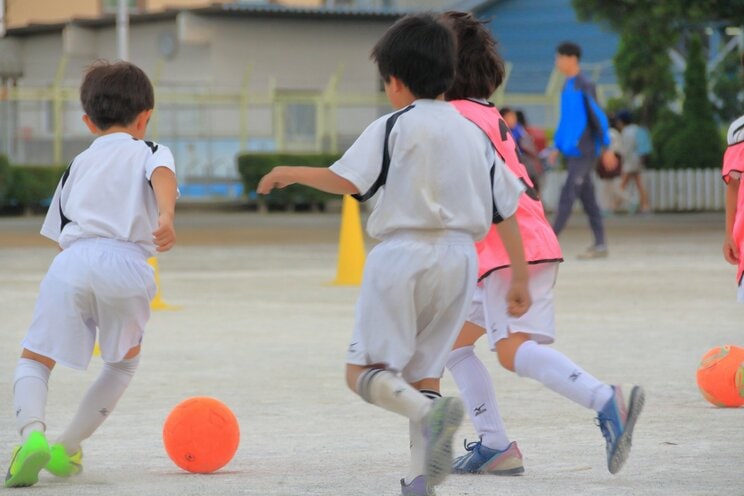 子どもたちは帰国後、地元の少年サッカーチームに入り、日本での生活にもとけ込んでいる