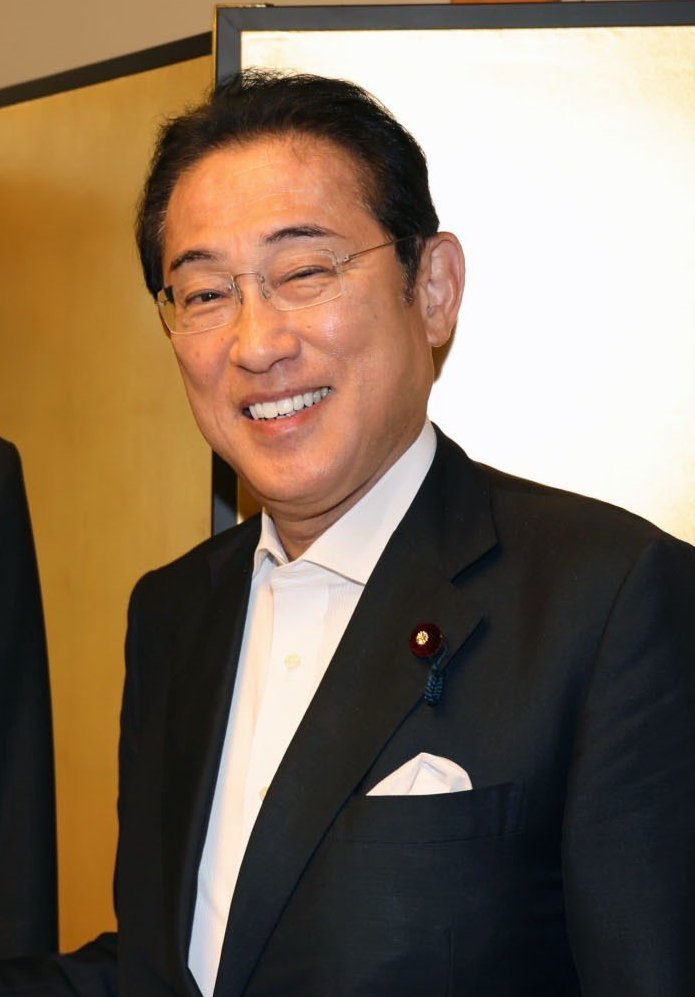 岸田前首相は高市氏を警戒か…（本人Ｘより）