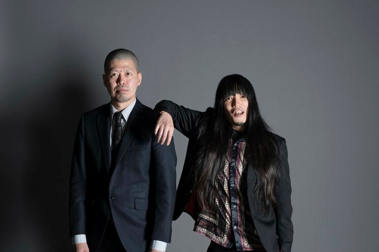 金属バットの小林圭輔（左）と友保隼平（写真／石垣星児）